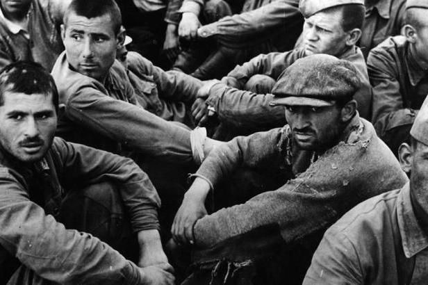 obrázek: Sovětští váleční zajatci by měli od Berlína dostat 70 tisíc