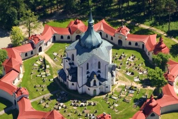 obrázek: Stát už církvím vydal šestinu žádaného majetku včetně památek UNESCO