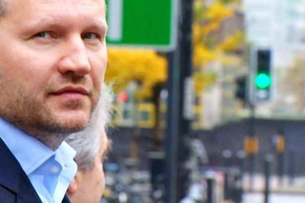 obrázek: Stíhaného Savova v Londýně navštívil exprezident Klaus