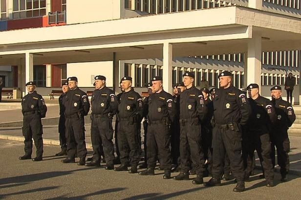 obrázek: Střídání stráží: Do Slovinska odjela další skupina českých policistů