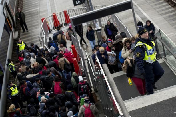 obrázek: Švédsko kvůli přílivu migrantů dále zpřísnilo hraniční kontroly