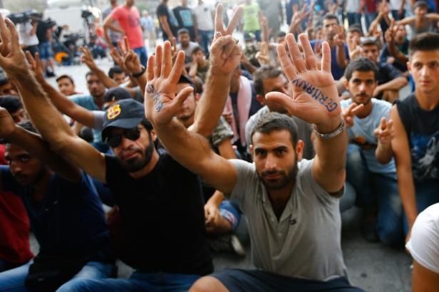 obrázek: Svět 2015: Rok stěhování národů, války za humny a teroru na zápraží