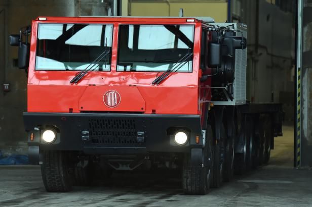 Tatra vyrobila největší české auto, měří 18 metrů a váží 90 tun