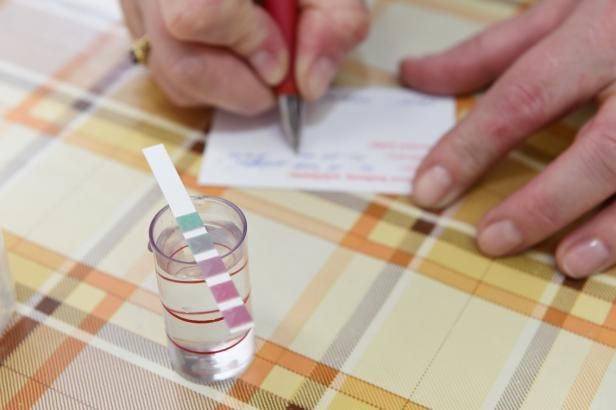 obrázek: Test na závadnost vody trvá 24 hodin. Kompletní až tři dny