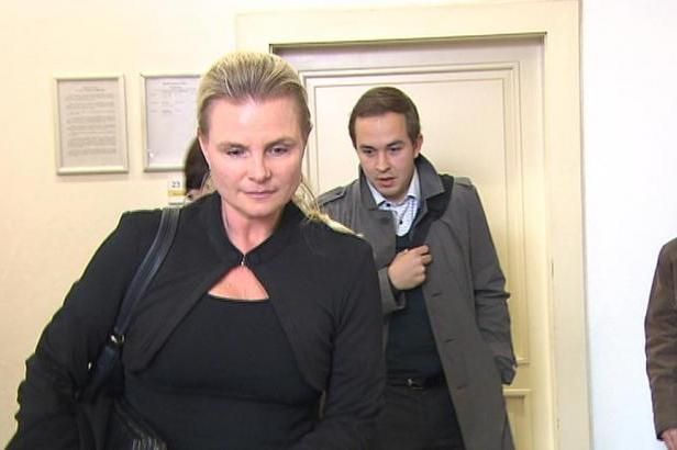 obrázek: \nTrest pro šéfku protokolu MO. Jen nedorozumění, hájí se Nezmarová\n