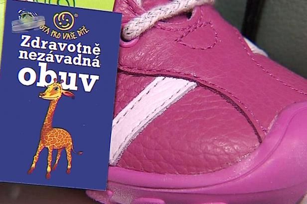 obrázek: Třetina prvňáků má špatně formované nohy z bot