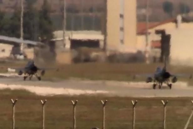 obrázek: Turecko znovu útočilo na PKK, v úterý se sejde Severoatlantická rada