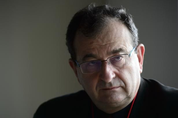 obrázek: Úcta ke stáří je trvalejší, pokud si ji generace přirozeně zaslouží, říká Cyril Höschl
