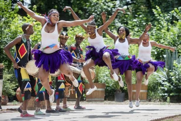 obrázek: Uprchlická krize ztěžuje hostování umělců i sportovců