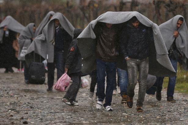 obrázek: Uprchlickou vlnu brzdí zima, Rakousko hlásí nižší počty běženců