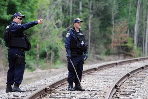 obrázek: Uprchlým vrahům v USA někdo propašoval nástroje v hamburgerech