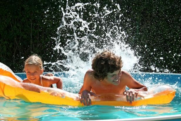 obrázek: V Česku padají teplotní rekordy. Někde už létají hromy a blesky