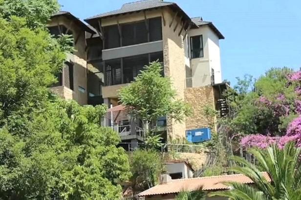 obrázek: V JAR vydražili Krejčířovy domy. Cena ani kupci nejsou známi