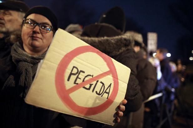 obrázek: V Mnichově volá 10 tisíc lidí po toleranci, Pegida v menšině