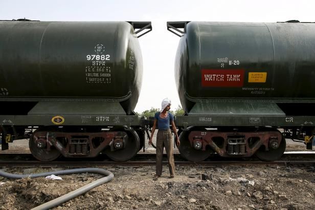 obrázek: V rekordních vedrech pomáhají Indii 