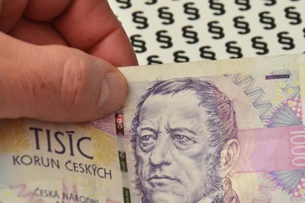 obrázek: Vláda souhlasí s omezením darů pro politické strany na tři miliony