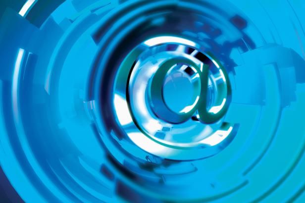 obrázek: Vládní projekt rychlého internetu zatím přešlapuje na místě