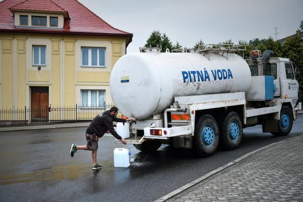 obrázek: Voda v Novém Boru už je čistá, hlásí hygiena
