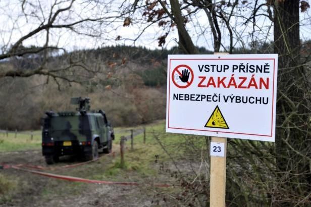 obrázek: \nVojáci oslaví Vánoce v Afghánistánu nebo ve Vrběticích\n