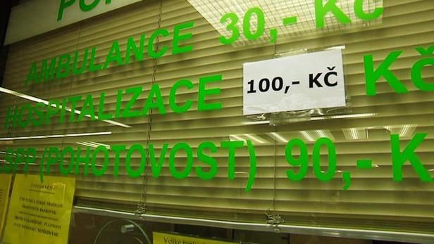 obrázek: Vrátí se do nemocnice poplatky? Zrušení označil za chybu i prezident