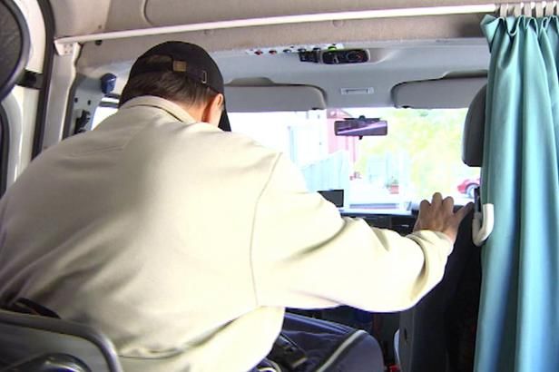 obrázek: Vůz pro řidiče na vozíku je ve světě běžný. U nás se ho nedovolají