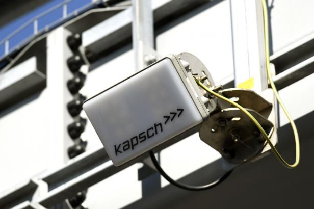 obrázek: Výběr mýtného zůstane zatím Kapschi, ministerstvo nestihne soutěž