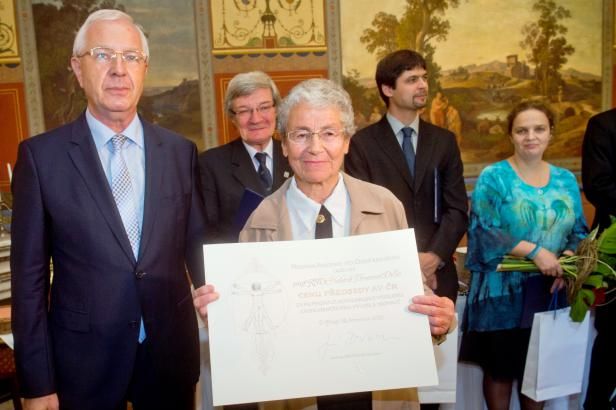 obrázek: Výzkum hvězd z vědců hvězdy udělal. Helena Illnerová září už dlouho