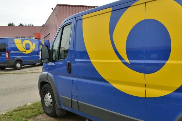 obrázek: Z podplácení zaměstnanců České pošty obvinila policie 2 lidi