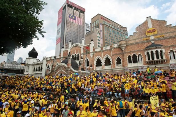 obrázek: Za čistou Malajsii. V Kuala Lumpuru trvají masové protesty proti premiérovi
