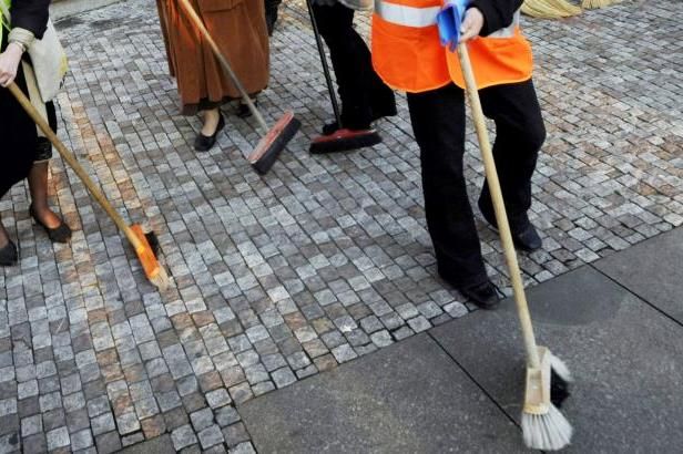 obrázek: Za veřejnou službu mají nezaměstnaní dostávat peníze navíc