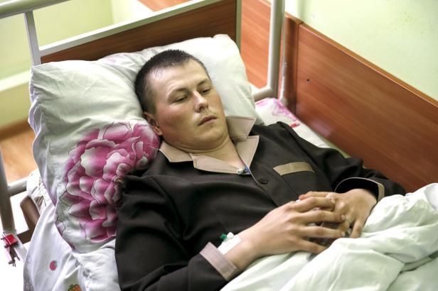 obrázek: Zadržené ruské vojáky ukázali novinářům, rozhodne o nich soud