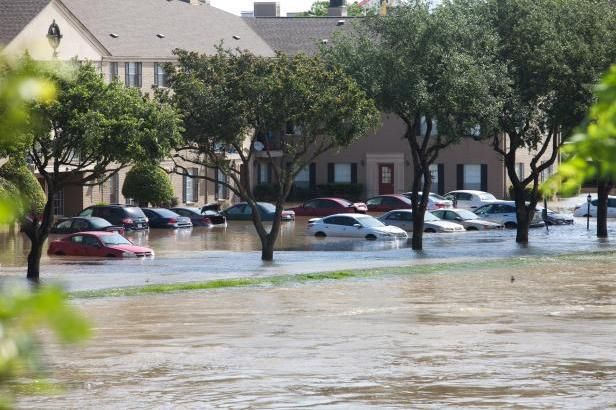 obrázek: Záplavy pustoší Texas a Oklahomu. 21 lidí zemřelo, další se pohřešují