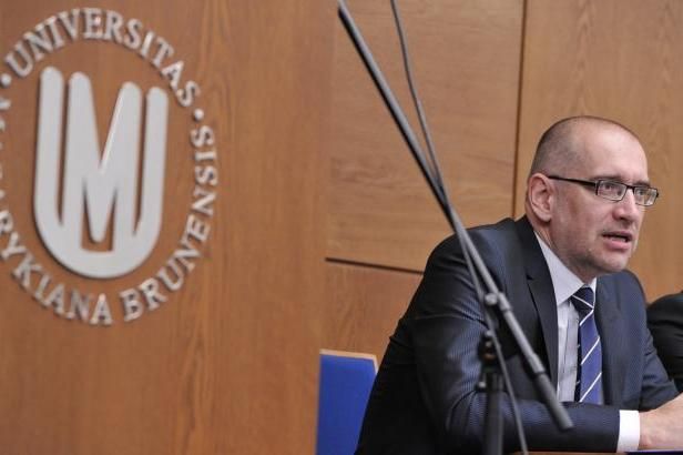 obrázek: Zeman jmenoval Beka rektorem, ale nesetkal se s ním