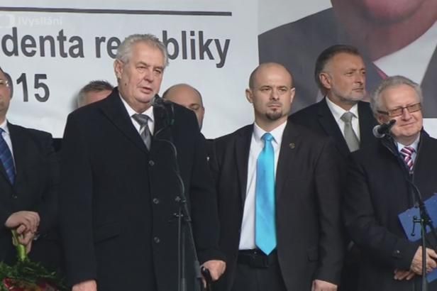 obrázek: Zeman: Odpůrci migrace by neměli být nálepkování – své kritiky označil za řvoucí stádo