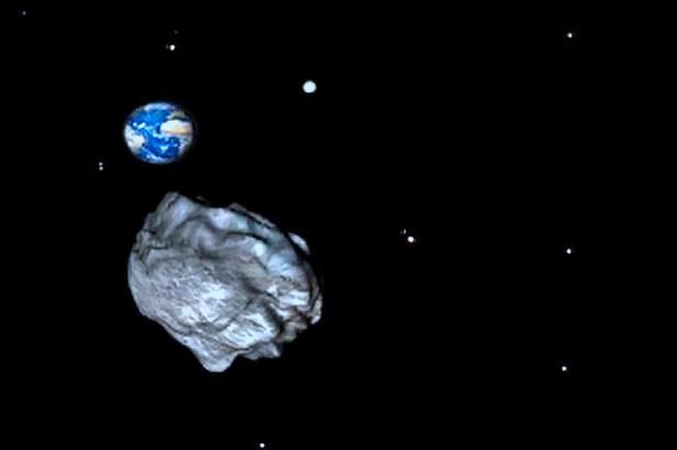 obrázek: Zemi minul několikasetmetrový asteroid, o němž se ještě před měsícem nevědělo