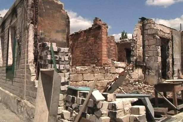 obrázek: Zničené Debalceve se obtížně probouzí k novému životu