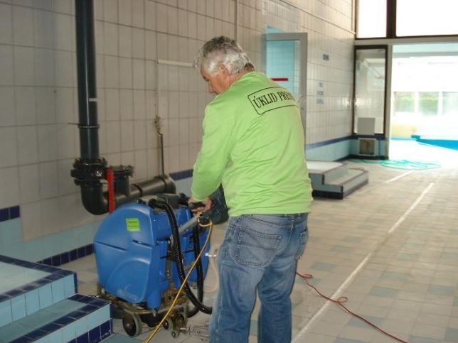 Zajišťujeme úklidové služby v Plzni a okolí