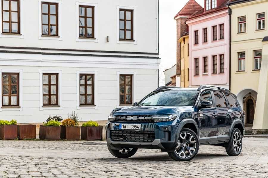 Nová Dacia Bigster s motorem G-140: silná, úsporná a konečně v prodeji