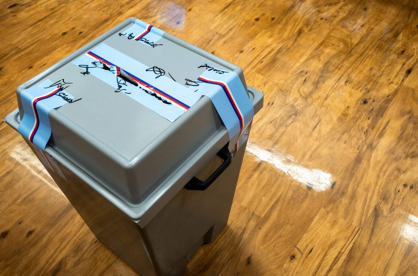 V Plzeňském kraji se favorit voleb od zbytku země neliší. Vsadit si ale můžete nejen na vítěze