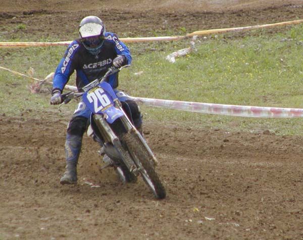 obrázek: Z obytného vozu v Klatovech ukradli motokrosové boty a brýle