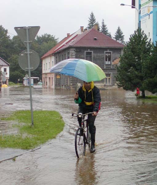 obrázek: Policisté koupí vysoušeč