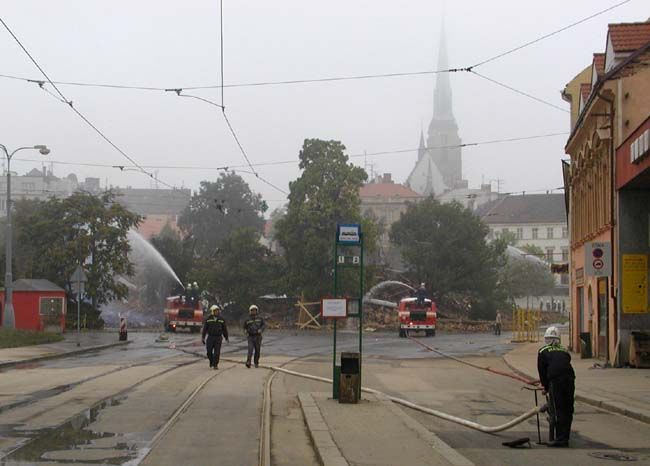 obrázek: Co s místem po domu U Zvonu