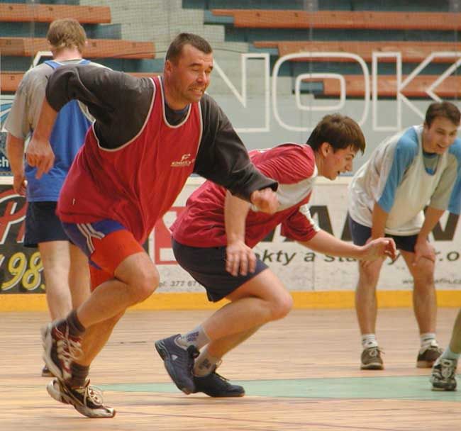 obrázek: Hokejisté nastoupili k prvnímu tréninku