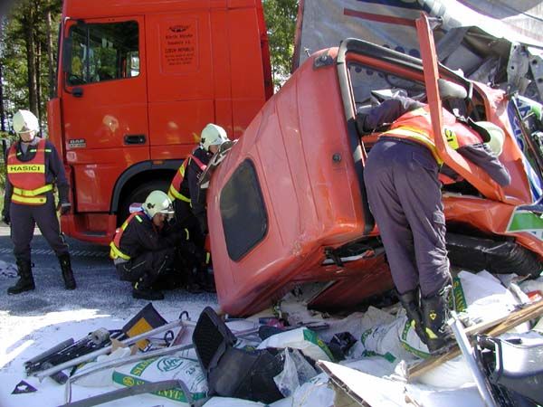 obrázek: Nehoda zablokovala dálnici D5