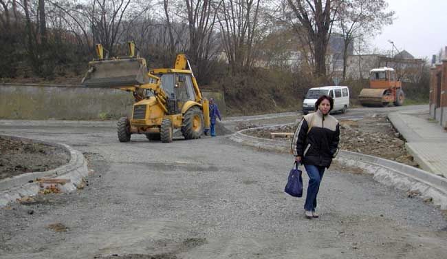 obrázek: Kanalizace je nová, straší už jen silnice