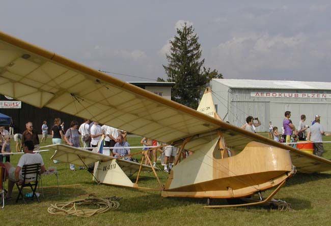 obrázek: Muži se zabili při pádu ultralightu
