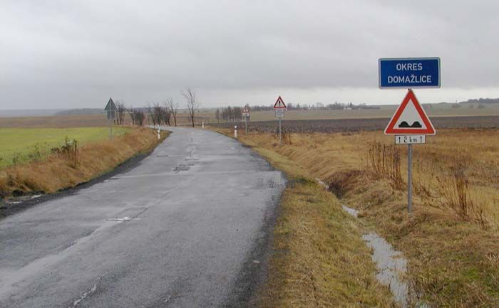 obrázek: Je teplo, ledovka na silnicích nehrozí