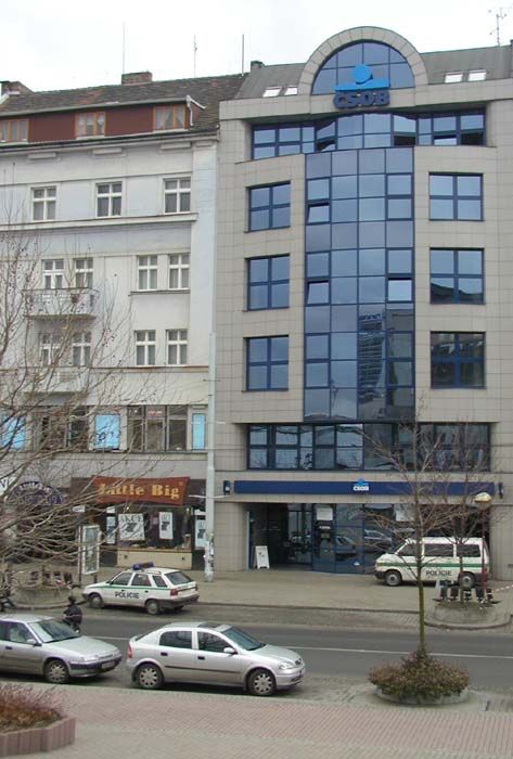 obrázek: Pobočkám ČSOB v Plzni hrozil anonym
