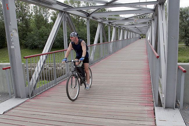 obrázek: Lávka u střelnice v plzeňských Lobzích se zavírá