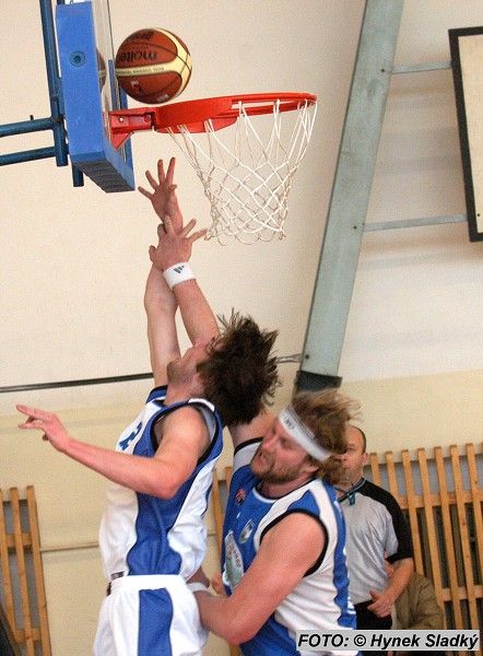 obrázek: Basket Západ nastřílel Trutnovu 112 bodů